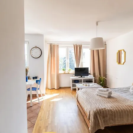 Piotrapartments - Mokotow Broniwoja - Stylish Studio Near Metro