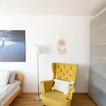 Piotrapartments - Mokotow Broniwoja - Stylish Studio Near Metro 아파트