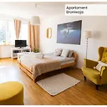 Piotrapartments - Mokotow Broniwoja - Stylish Studio Near Metro Varsó