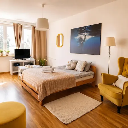 Piotrapartments - Mokotow Broniwoja - Stylish Near Metro *