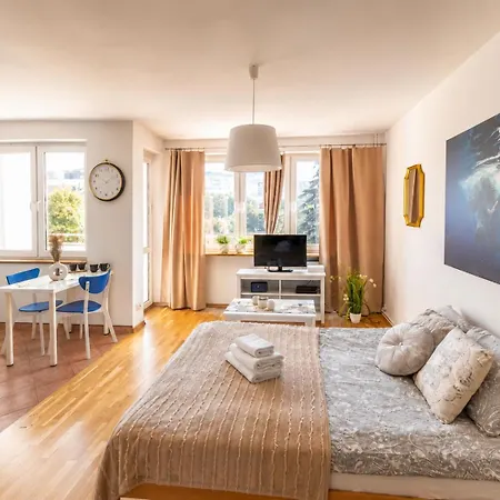 Piotrapartments - Mokotow Broniwoja - Stylish Near Metro *