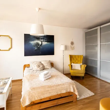 Piotrapartments - Mokotow Broniwoja - Stylish Near Metro شقة *