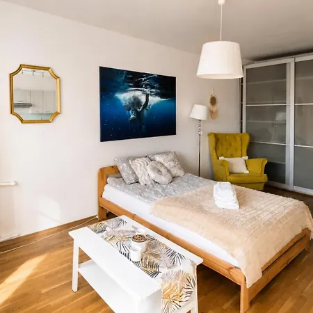 Piotrapartments - Mokotow Broniwoja - Stylish Near Metro *